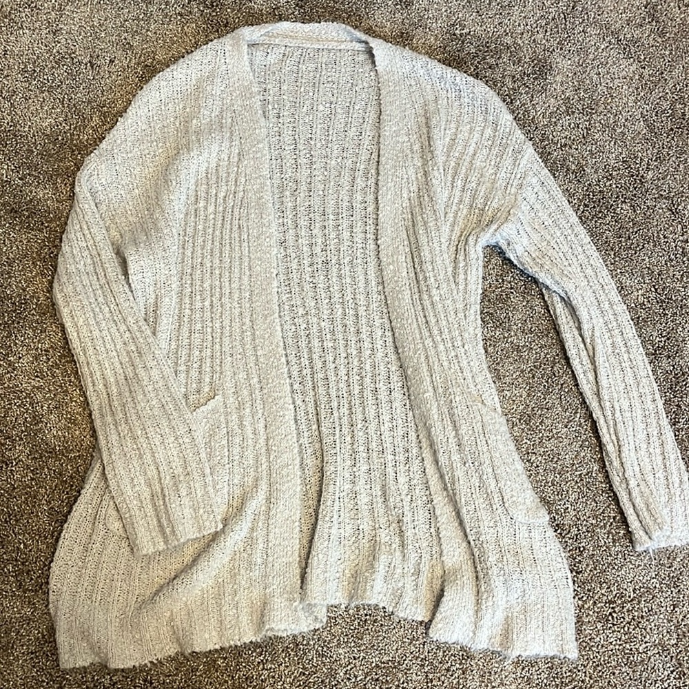 Off white cardigan no rips or tears